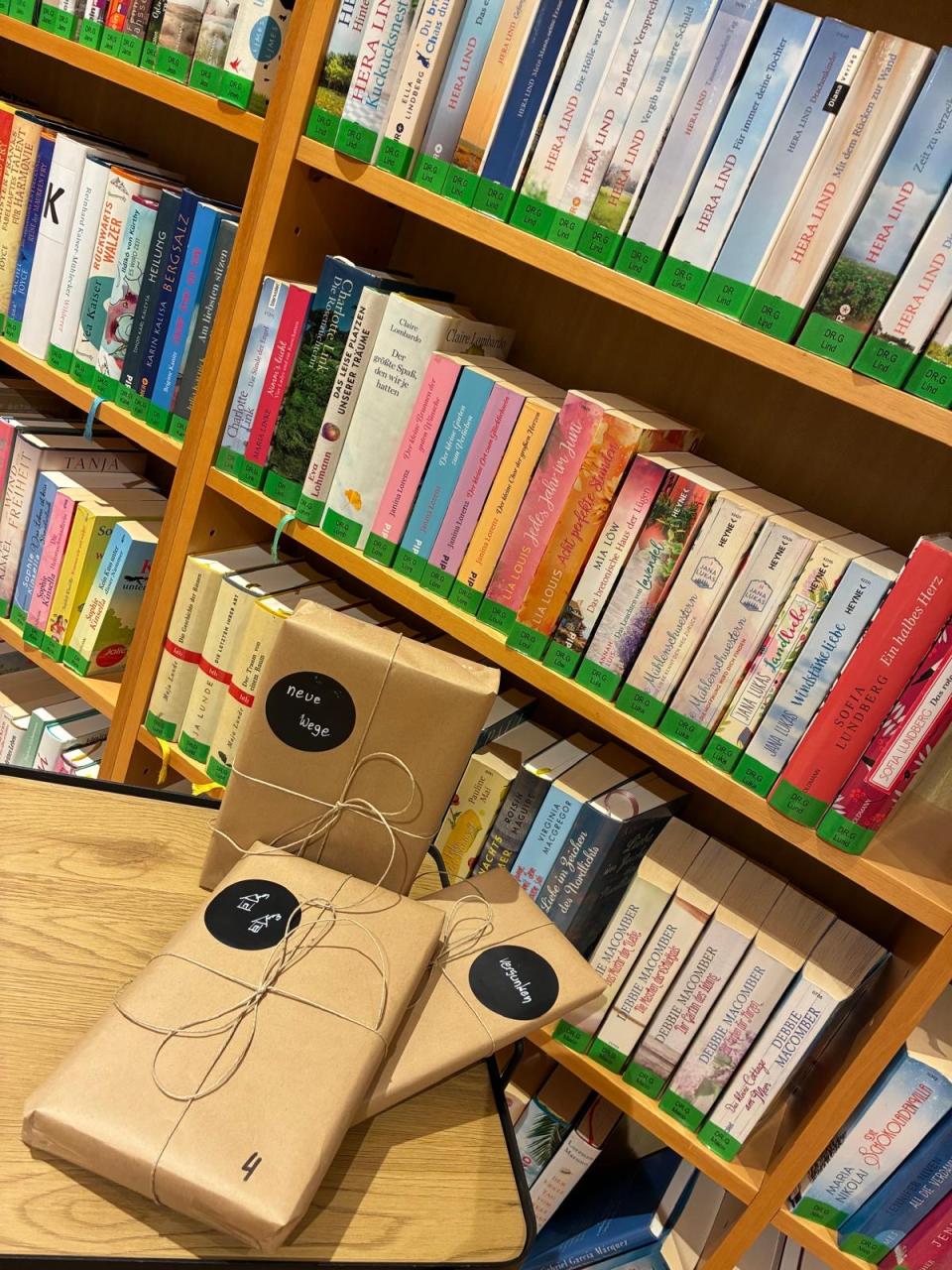 Buch verpackt